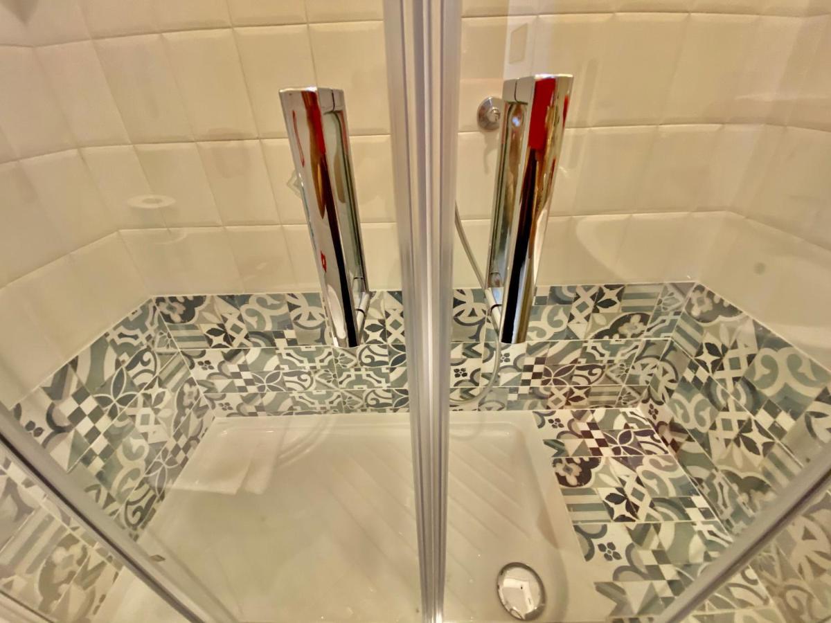 Hotel Alba Chiara 菲纳莱利古雷 外观 照片