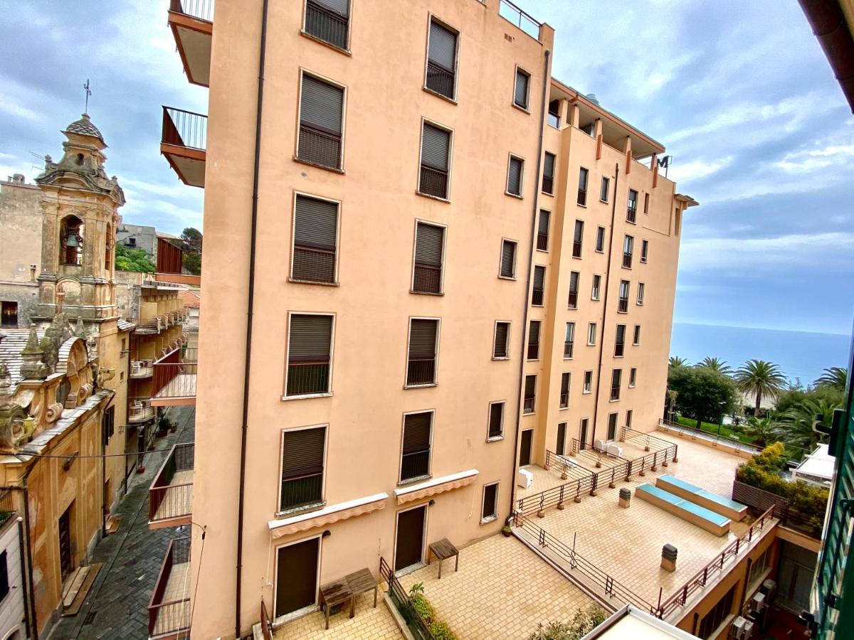 Hotel Alba Chiara 菲纳莱利古雷 外观 照片